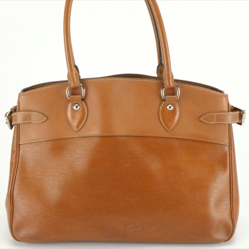 Louis Vuitton Passy Shoulder Bag GM in Canelle Epi Leatherr